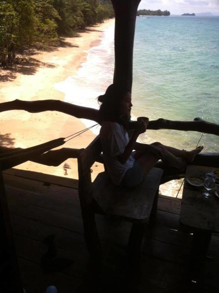 Koh Jum Aosi Beach View Buitenkant foto