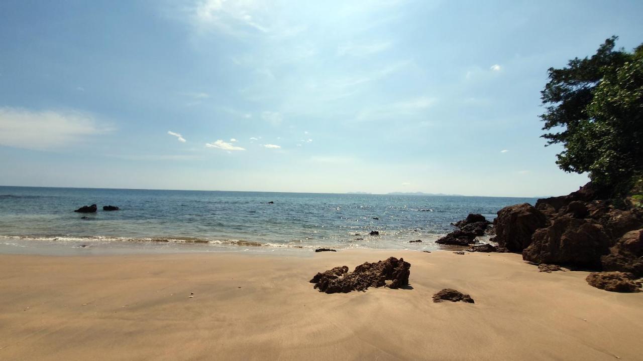 Koh Jum Aosi Beach View Buitenkant foto